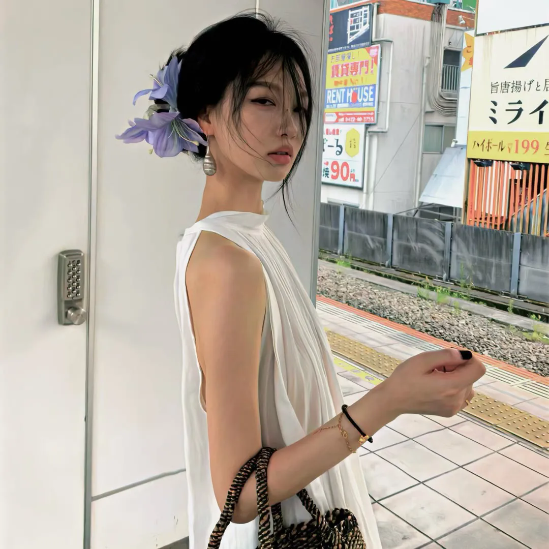 穿书之炮灰变成福星小狼崽